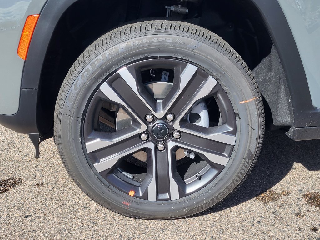 New 2027 Jeep Grand Cherokee Limited AWD/4WD image 10