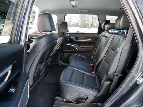 Certified 2023 Kia Telluride LX image 35