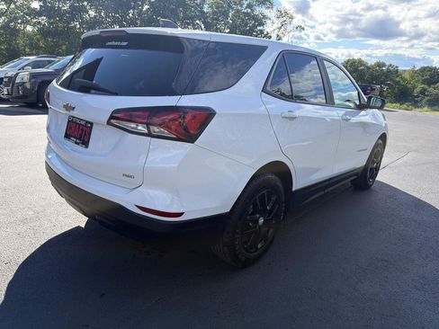 Used 2022 Chevrolet Equinox LS AWD/4WD image 5