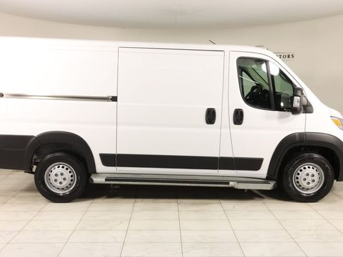 Used 2025 RAM ProMaster 2500 w/ U-Haul Equipment Group FWD image 2
