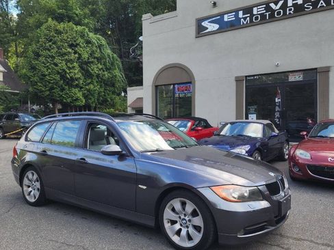 Used 2007 BMW 328i Wagon RWD image 1