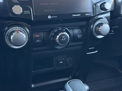 Used 2022 Toyota 4Runner TRD Off-Road image 20