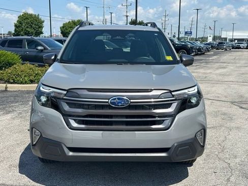 Used 2026 Subaru Forester Premium AWD/4WD image 2