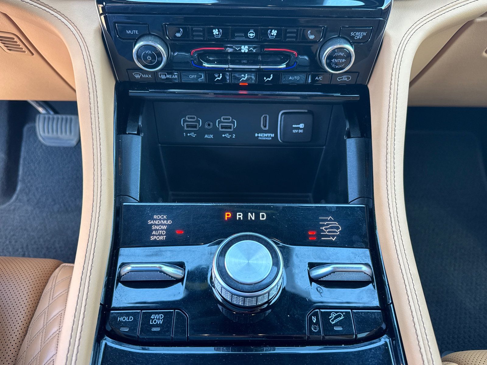 Used 2024 Jeep Grand Cherokee L Summit AWD/4WD image 13