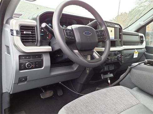 Used 2024 Ford F350 XLT w/ FX4 Off-Road Package image 12