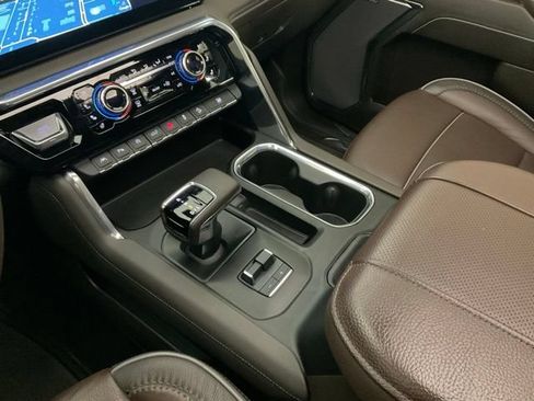 Used 2024 GMC Sierra 1500 Denali AWD/4WD image 13
