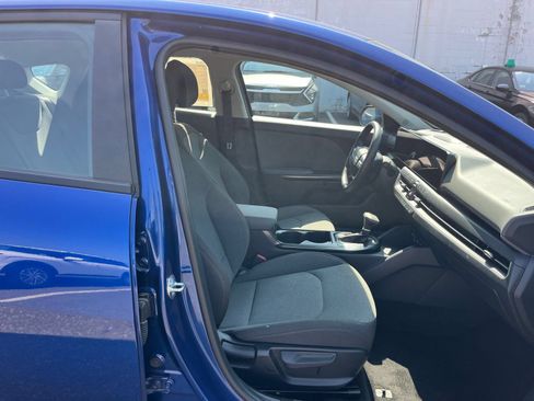 Used 2025 Kia K4 FWD image 27