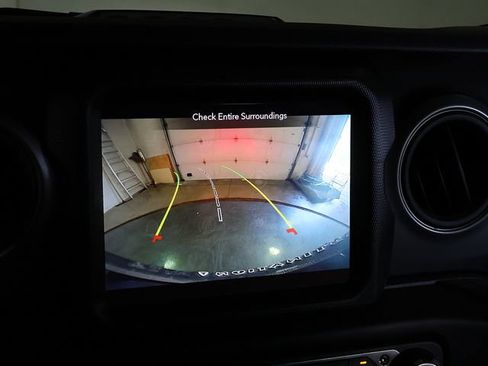 Used 2023 Jeep Wrangler Unlimited w/ Cold Weather Group AWD/4WD image 22
