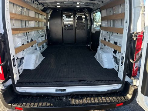 Used 2024 Ford Transit 250 Low Roof w/ Exterior Upgrade Package image 25