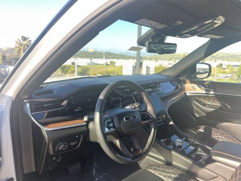 Used 2022 Jeep Grand Cherokee Summit w/ Advanced Protech Group IV image 10