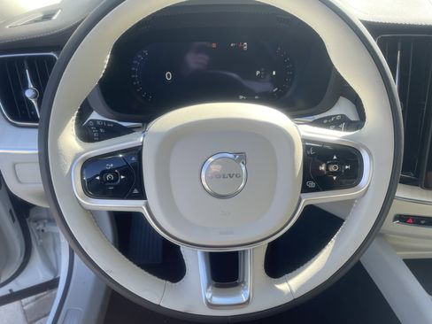 New 2026 Volvo XC60 B5 Ultra w/ Protection Package Premier image 18