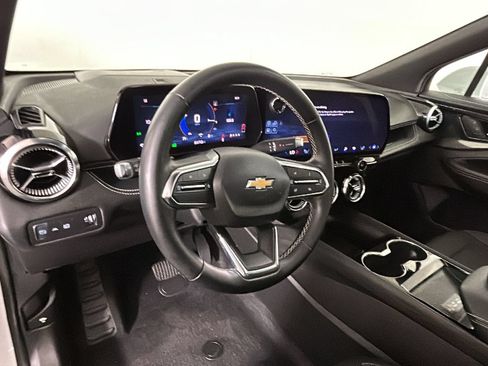Used 2024 Chevrolet Blazer EV LT AWD/4WD image 14