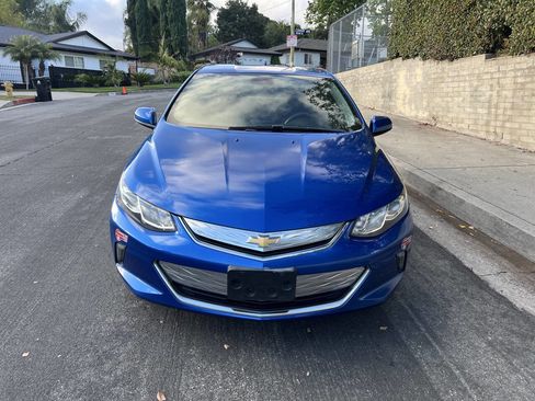Used 2018 Chevrolet Volt LT image 3
