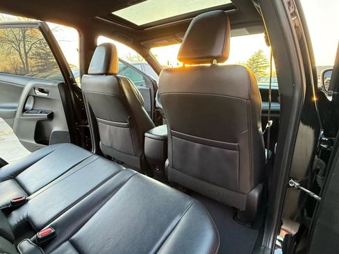 Used 2016 Toyota RAV4 SE image 11