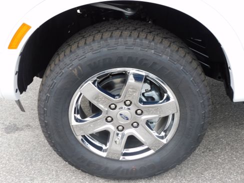 New 2025 Ford Ranger XLT w/ Chrome Accent Package image 8