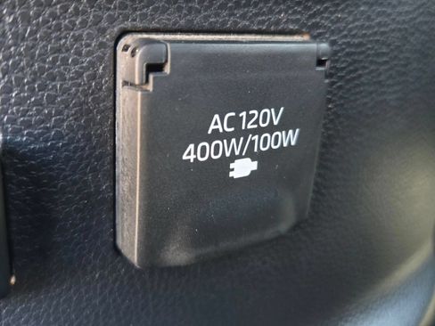 Used 2024 Toyota Tundra Platinum AWD/4WD image 9