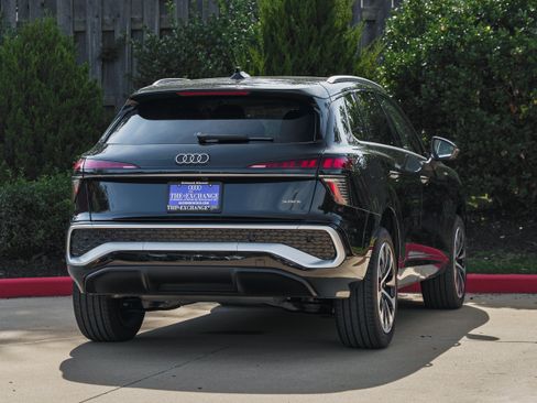 Certified 2026 Audi Q3 quattro 2.0T AWD/4WD image 3