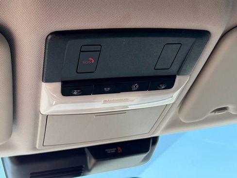 Used 2023 Mitsubishi Outlander ES FWD image 26