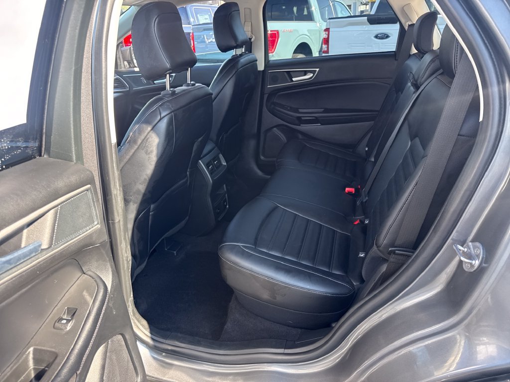 Used 2024 Ford Edge SEL w/ Convenience Package AWD/4WD image 16