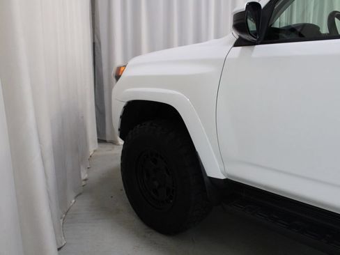 Used 2015 Toyota 4Runner TRD Pro AWD/4WD image 28