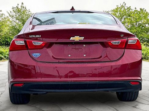 Used 2018 Chevrolet Malibu LT w/ Driver Confidence Package FWD image 5