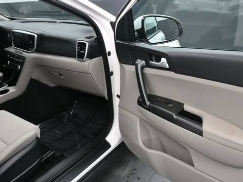 Used 2021 Kia Sportage LX w/ LX Fwd Popular Package image 15
