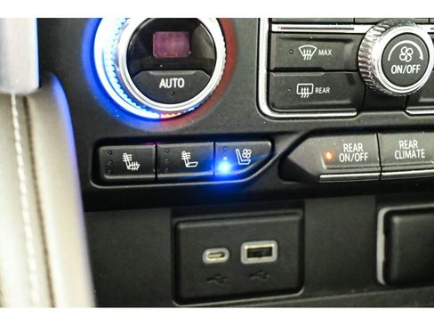 Used 2022 GMC Yukon SLT w/ SLT Luxury Package AWD/4WD image 45