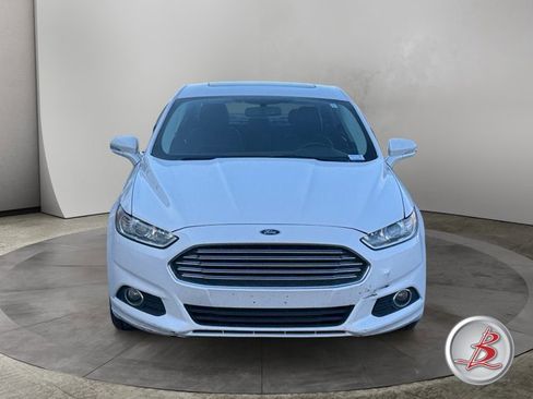 Used 2016 Ford Fusion SE w/ Equipment Group 502A image 2