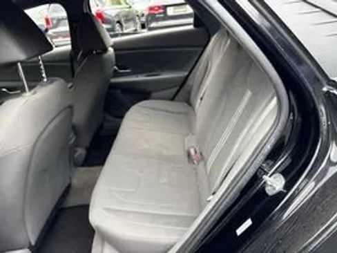 Used 2021 Hyundai Elantra SEL w/ Convenience Package FWD image 21