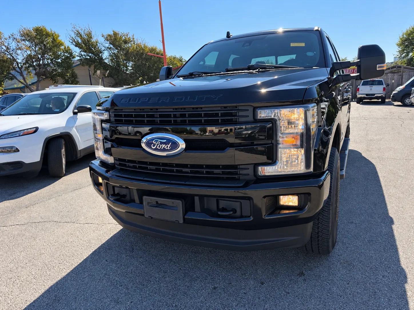 Used 2019 Ford F250 4x4 Crew Cab Super Duty image 3