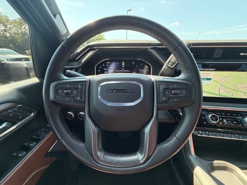 Used 2024 GMC Sierra 3500 Denali Ultimate AWD/4WD image 10