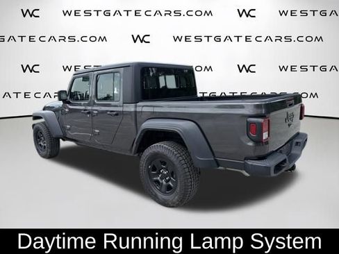 Used 2024 Jeep Gladiator Sport AWD/4WD image 10