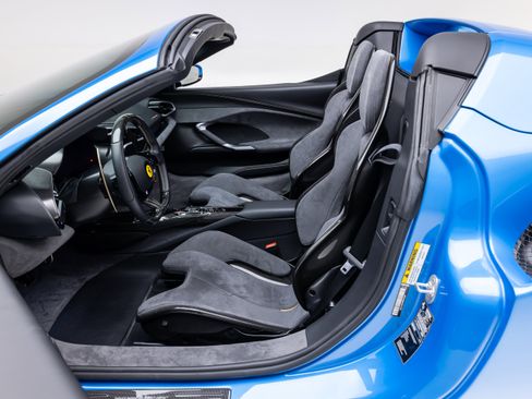 Used 2024 Ferrari 296 GTS RWD image 26