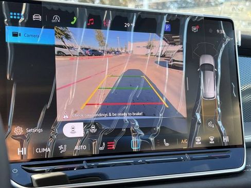 New 2026 Volkswagen Tiguan SE FWD image 19