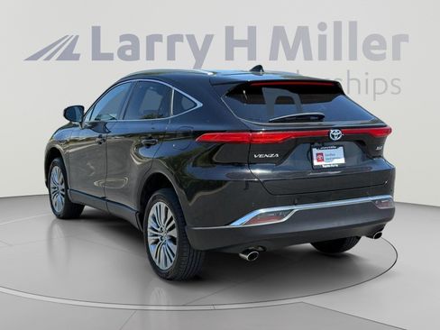 Certified 2024 Toyota Venza Limited AWD/4WD image 3
