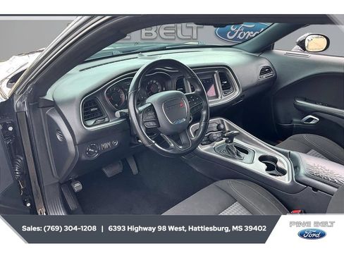 Used 2020 Dodge Challenger SXT w/ Blacktop Package RWD image 12