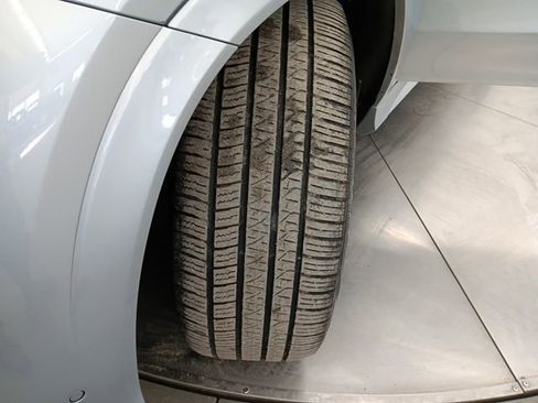 Used 2024 Mercedes-Benz GLE 350 4MATIC w/ AMG Line Exterior image 8