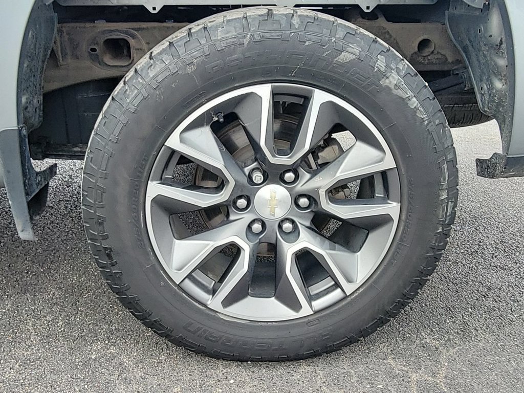 Certified 2023 Chevrolet Silverado 1500 LT w/ LPO, Dark Essentials Package RWD image 32