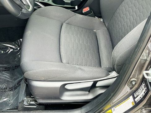 Used 2022 Toyota Corolla SE image 18