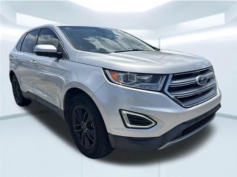 Used 2018 Ford Edge SEL w/ Ford Safe & Smart Package FWD image 3