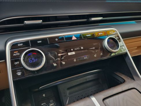 Used 2022 Genesis GV80 2.5T w/ Advanced Package 02 image 28