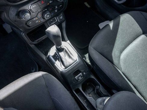 Used 2021 Jeep Renegade Sport FWD image 14