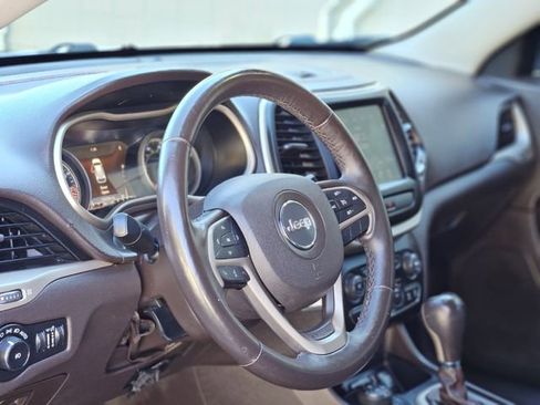 Used 2015 Jeep Cherokee Trailhawk w/ Leather Interior Group image 12