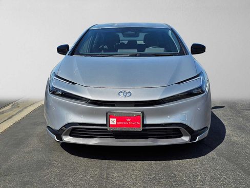 Certified 2026 Toyota Prius XLE FWD image 8