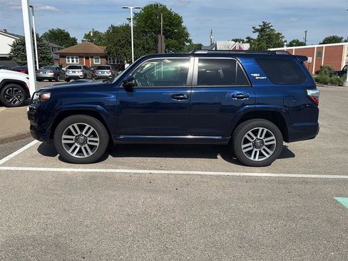 Used 2022 Toyota 4Runner TRD Sport w/ Technology Package AWD/4WD image 14