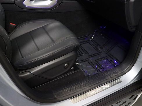 Certified 2025 Mercedes-Benz GLE 450 4MATIC image 38