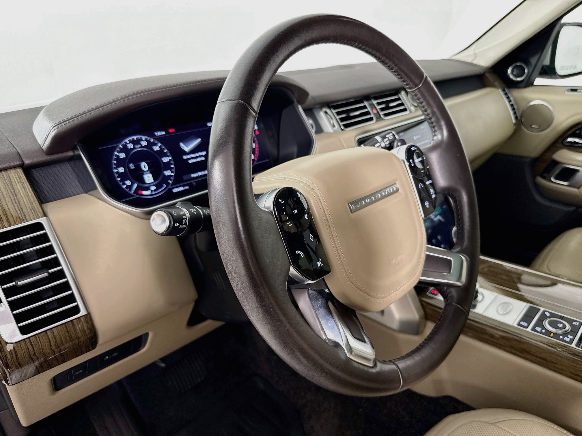 Used 2019 Land Rover Range Rover HSE AWD/4WD image 9