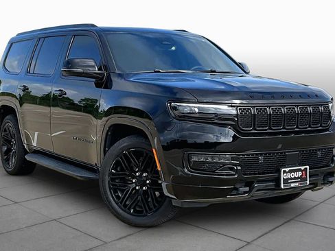 Used 2023 Jeep Wagoneer Series II RWD image 3