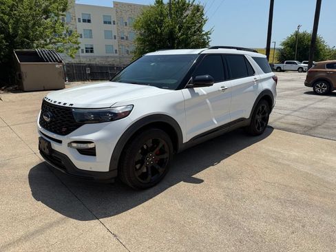 Used 2020 Ford Explorer ST w/ ST Street Pack AWD/4WD image 2