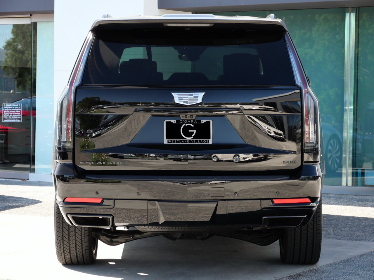 Used 2026 Cadillac Escalade ESV Platinum Sport w/ LPO, ONYX Package AWD/4WD image 6